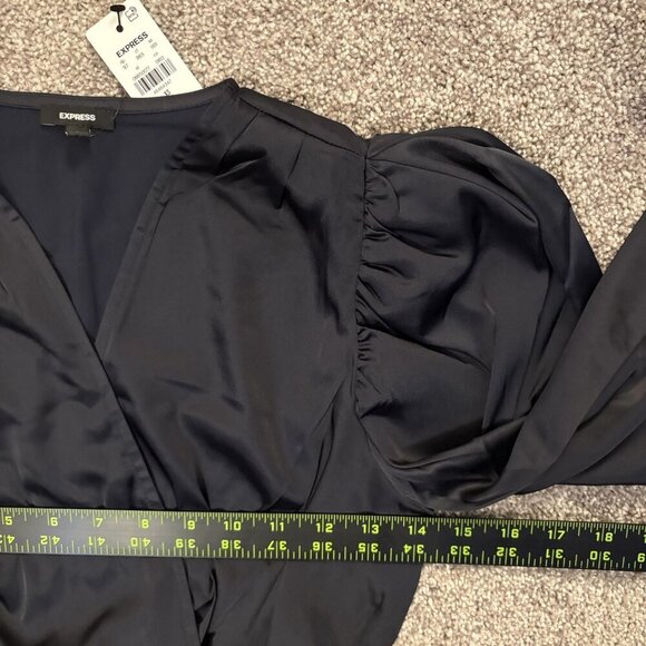 Express Women's Satin Top Size XS Navy Puff Shoulder Draped Faux Wrap NWT $58 - Picture 11 of 16